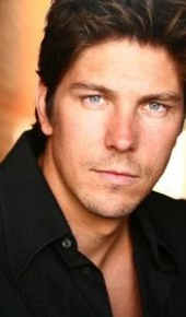 herec Michael Trucco