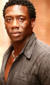 herec Hakeem Kae-Kazim