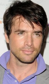 herec Matthew Settle