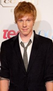 herec Adam Hicks