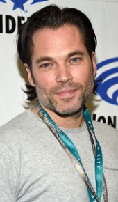 herec Tim Rozon