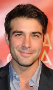 herec James Wolk