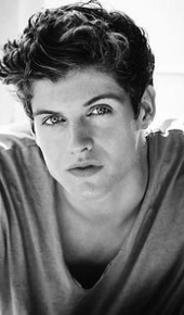 herec Daniel Sharman