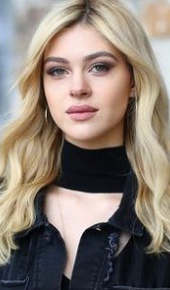 herec Nicola Peltz