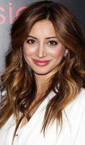 herec Noureen DeWulf