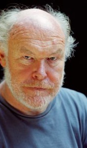 herec Timothy West