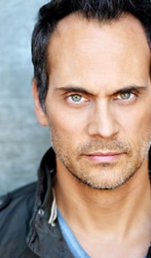 herec Todd Stashwick