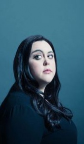 herec Sharon Rooney