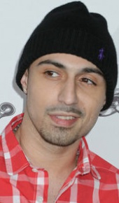 herec Adam Deacon