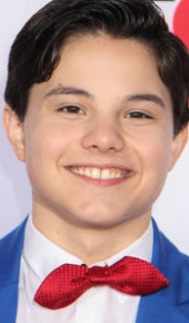 herec Zach Callison