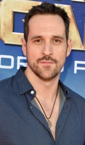 herec Travis Willingham