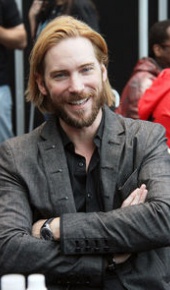 herec Troy Baker