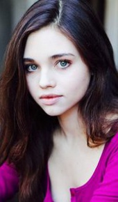 herec India Eisley