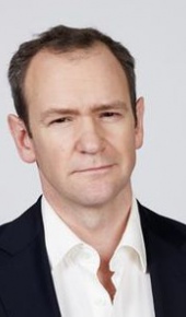 herec Alexander Armstrong