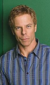 herec Greg Germann