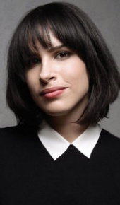 herec Desiree Akhavan