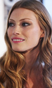 herec Alyssa Sutherland