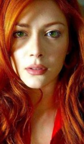 herec Elena Satine