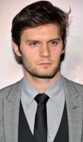 herec Hugo Becker