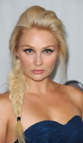 herec Clare Bowen