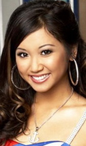 herec Brenda Song