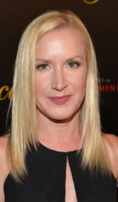 herec Angela Kinsey