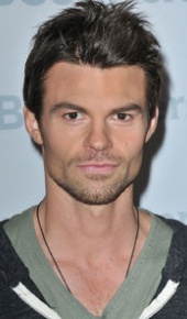 herec Daniel J Gillies