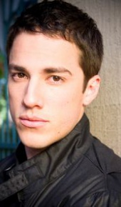 herec Michael Trevino