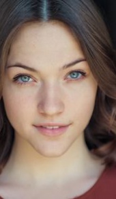 herec Violett Beane