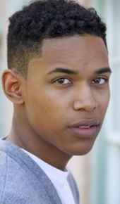 herec Kelvin Harrison Jr.