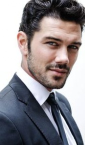 herec Ryan Paevey