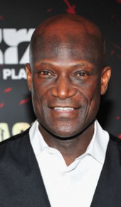 herec Peter Mensah