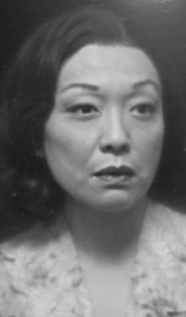 herec Asako Nakayama